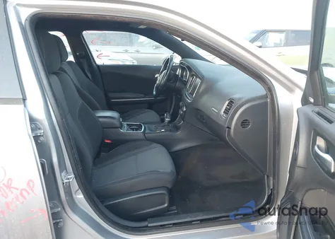 2015 Dodge Charger Sxt z USA, uszkodzony, nr VIN 2C3CDXJG5FH919720